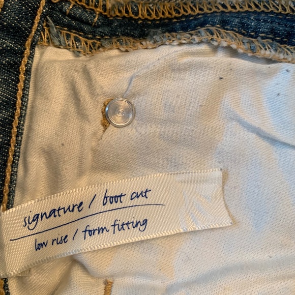 HUDSON JEANS  Bootcut Low Rise Form Fitting Size 28 - Picture 4 of 8